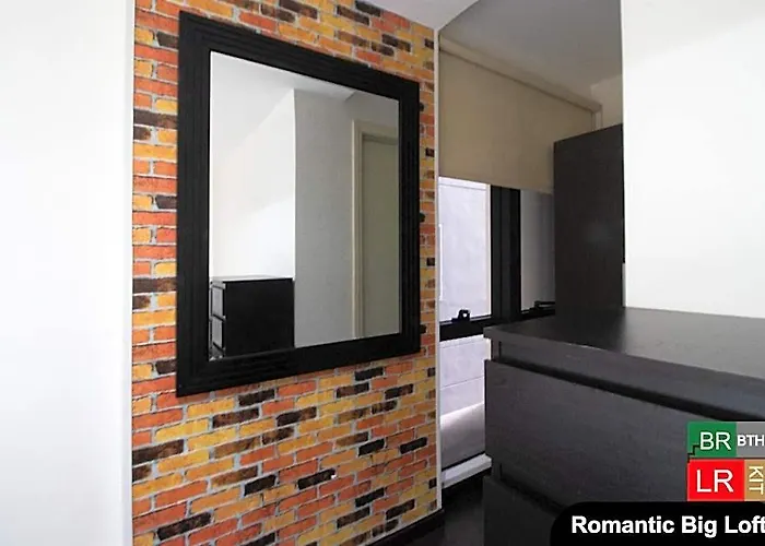 Amazing Loft Big 1br Romantic Gramercy Makati 2214 4*